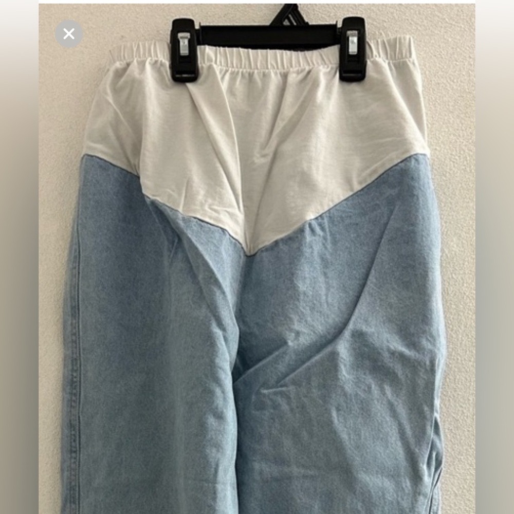 🦋 Vintage Maternity light wash denim skinny jeans.